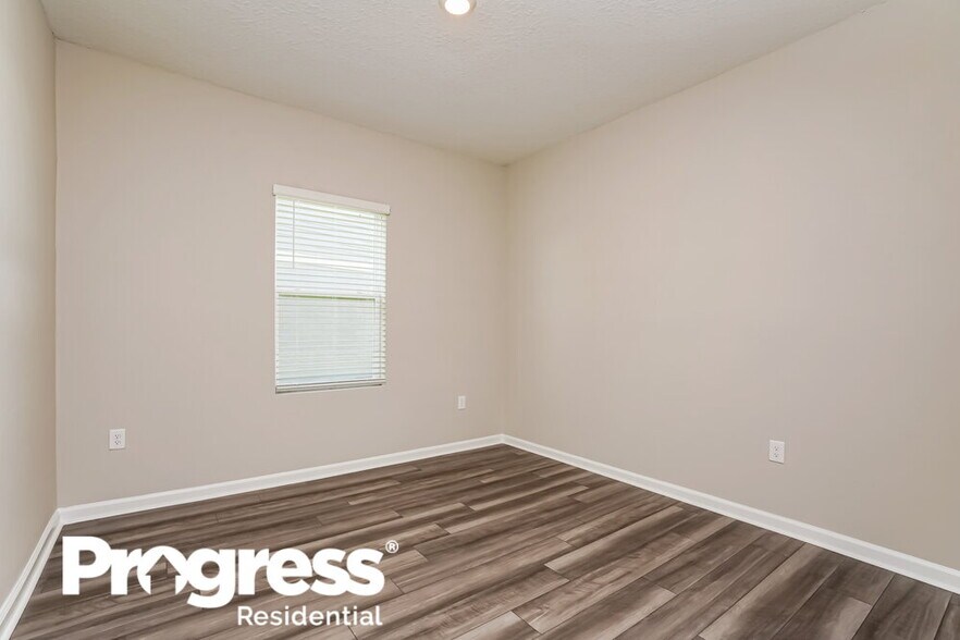 Building Photo - 811 Kings Pine Ct