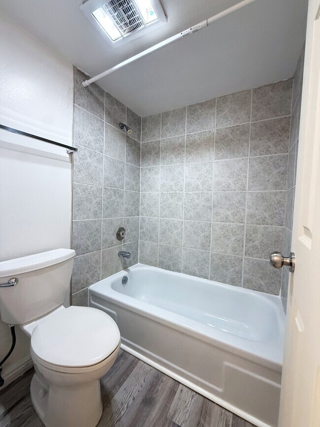 Building Photo - 9366 Fall River Rd