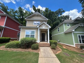 Building Photo - PRE-LEASING FOR FALL 2026!