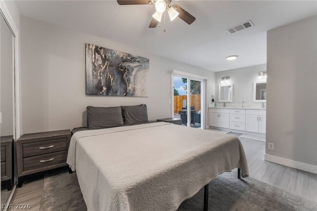 Building Photo - 3992 Chinchilla Ave