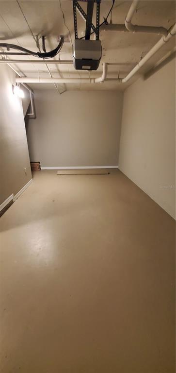 Building Photo - 5682 Bentgrass Dr