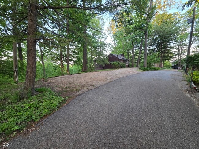 Building Photo - 158 Redbud Ln