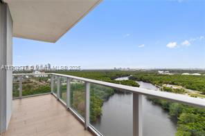 Primary Photo - 16385 Biscayne Blvd