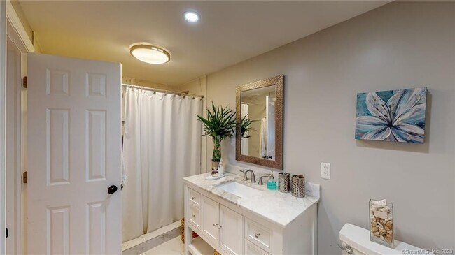Bathroom - 19 Emerson St