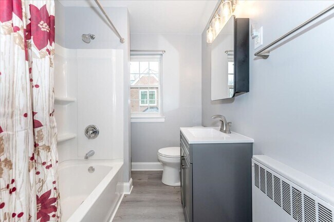 Building Photo - 116-118 Linden Avenue