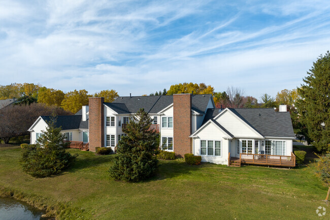 Building Photo - Country Club Village of Northville Condos