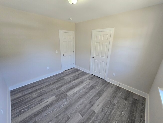 Building Photo - 9447 Peachtree St