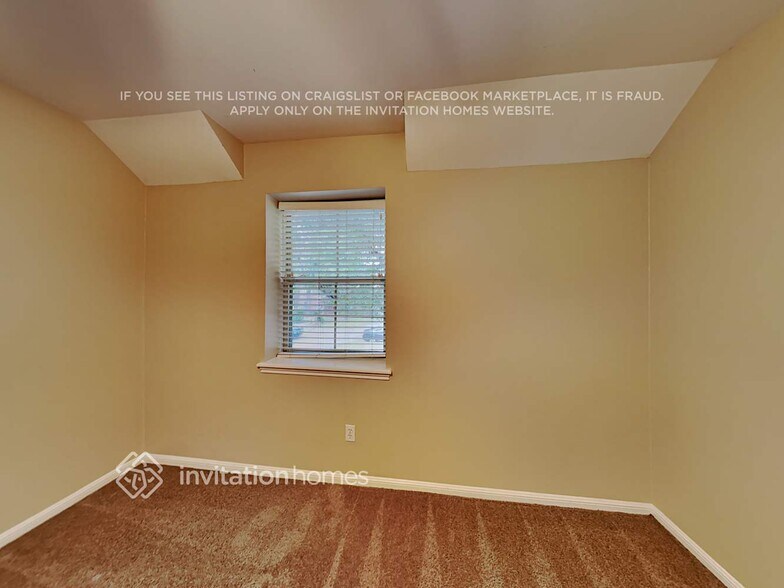 Building Photo - 1406 Saddlecreek Dr