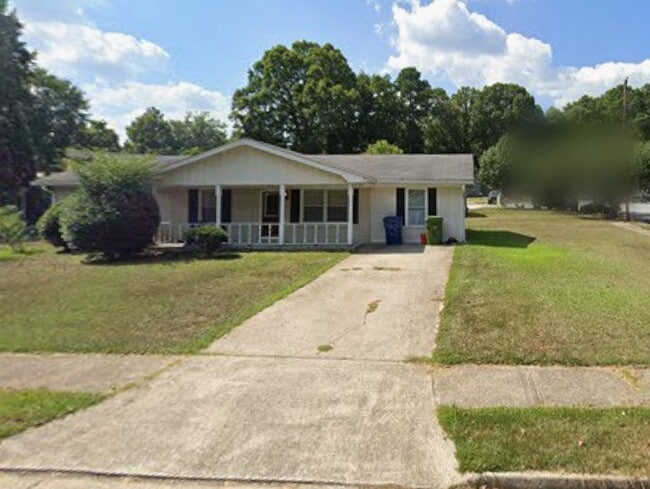 Building Photo - 350 Fennel Wy SW
