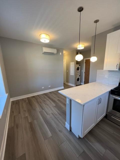 Building Photo - 2 bedroom in Chicago IL 60613