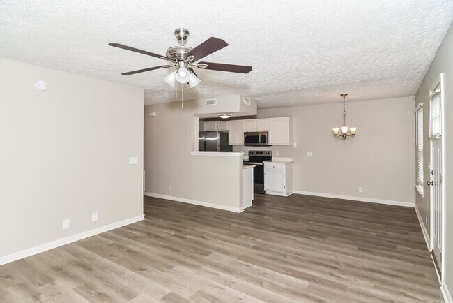 Building Photo - 247B Indian Park Dr