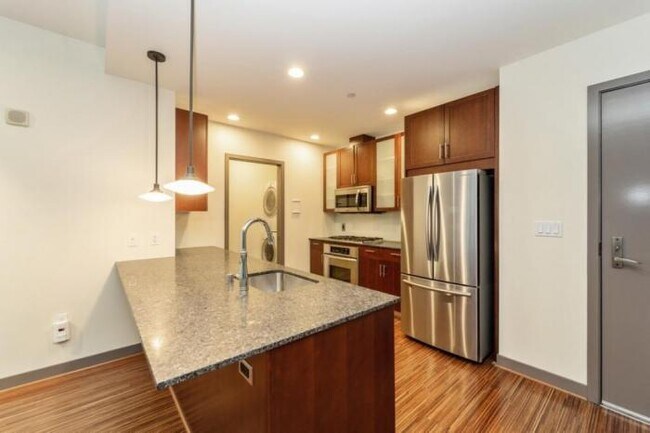 Building Photo - 1 bedroom in Seattle WA 98121