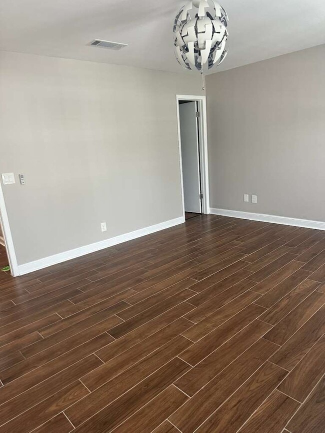 Building Photo - 13816 Stone Mill Way