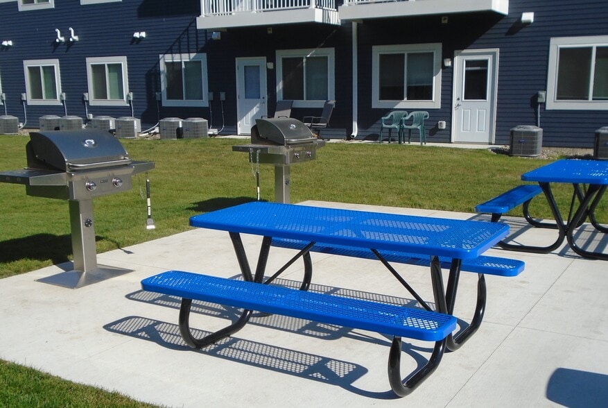 Park Plaza 310 Allan Ave Owatonna MN 55060 Apartment Finder