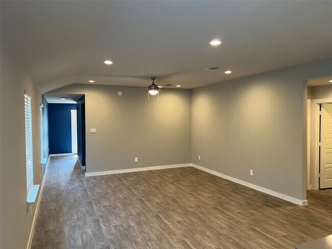 Building Photo - 12711 Sydenham Hl Ln