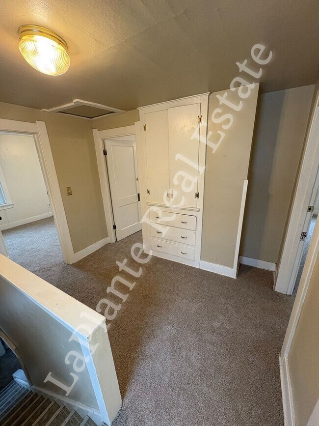 Building Photo - Charming 3-Bedroom Home in Central Toledo – Spacious Layout & Convenient Location