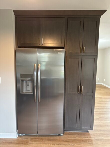 Building Photo - 804 Matheson Ave