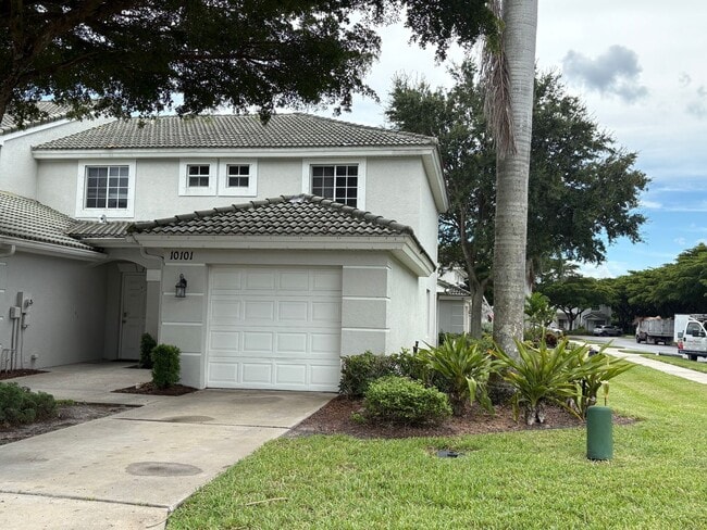 Building Photo - 2/2.5 Townhome in Fort Myers for Rent