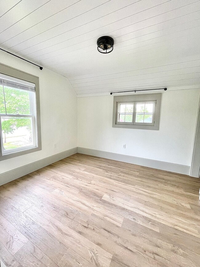 Building Photo - 621 Duplex