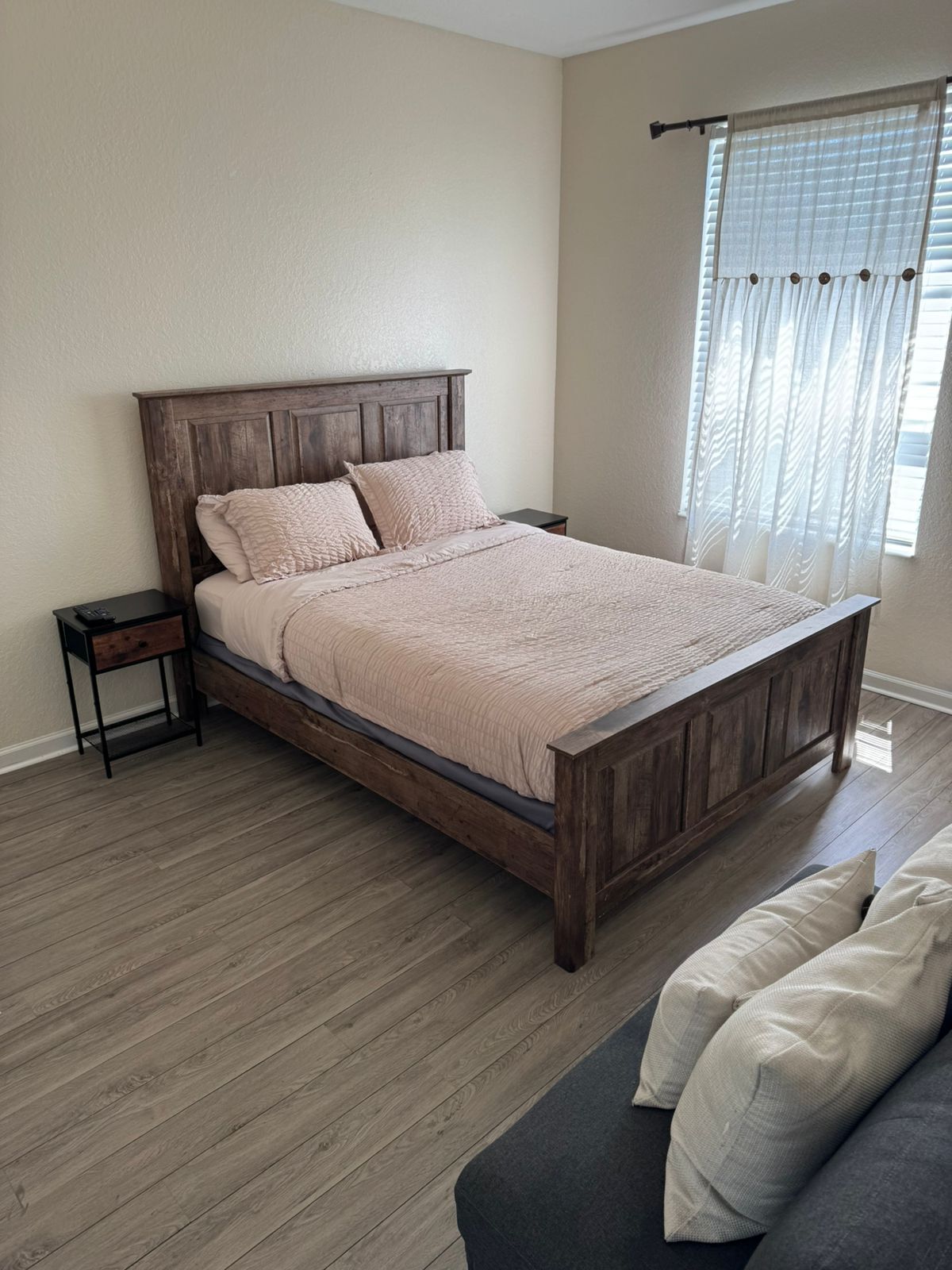 Building Photo - 4114 Breakview Dr