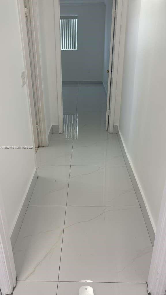 Building Photo - 820 NW 19th Ct