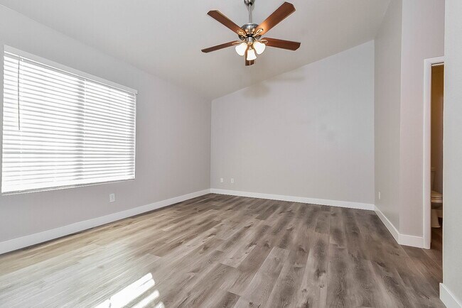 Building Photo - 4646 English Lavender Ave