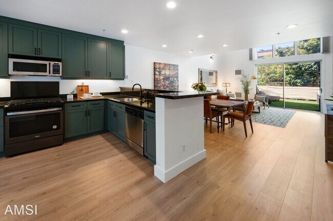 Building Photo - 1 br, 1.5 bath House - 350 Alabama #2
