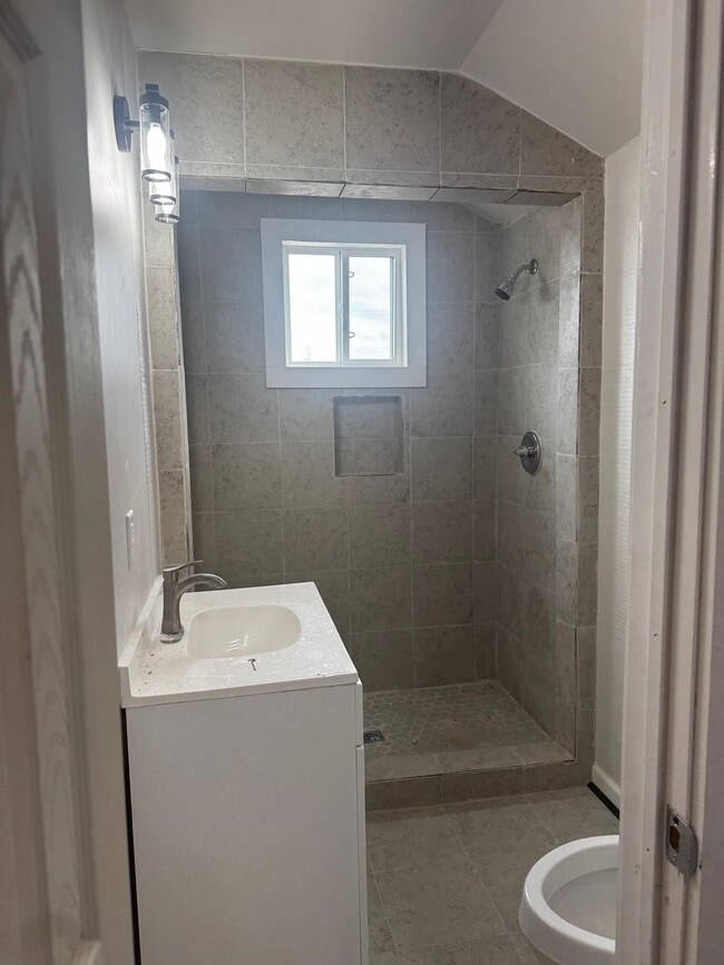 Building Photo - 627 CR-5102I