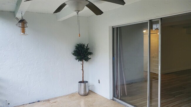 Building Photo - 10110 Boca Entrada Blvd