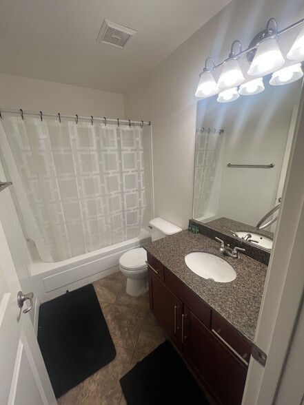 Bathroom - 2025 E Campbell Ave