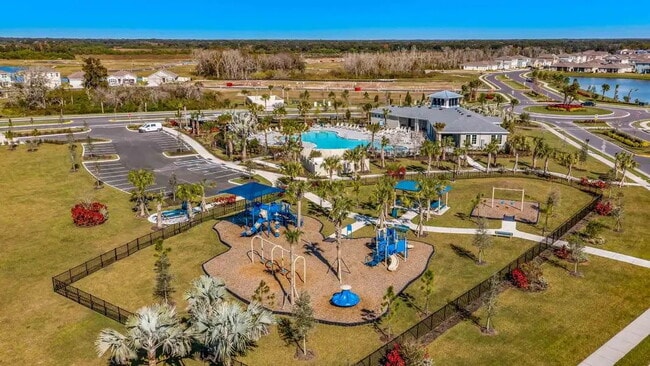 Building Photo - Spacious 4-Bedroom Home with Granite Count...