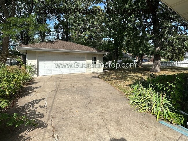 Building Photo - 4104 Alabama Ave S