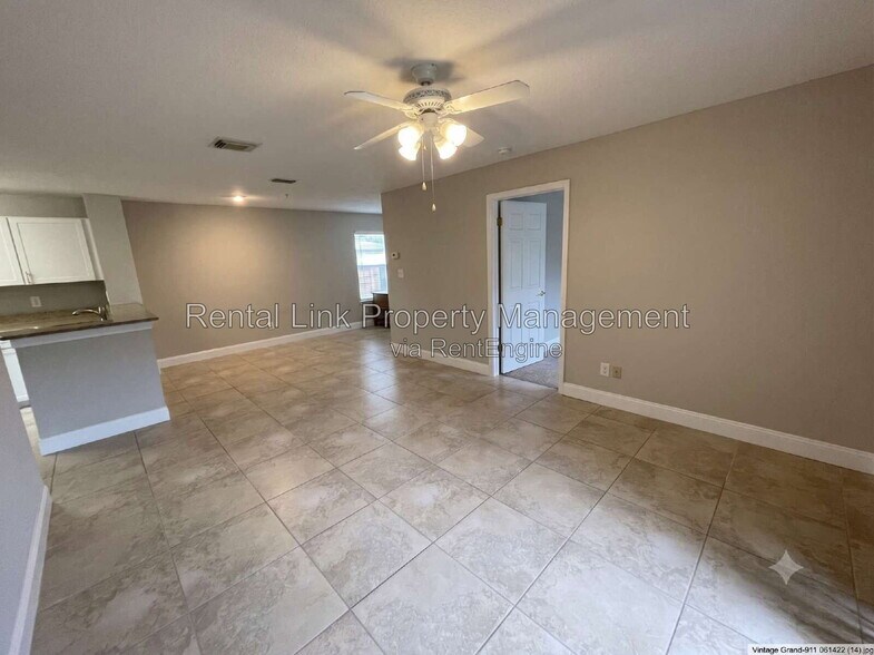 Building Photo - 4036 Crockers Lake Blvd
