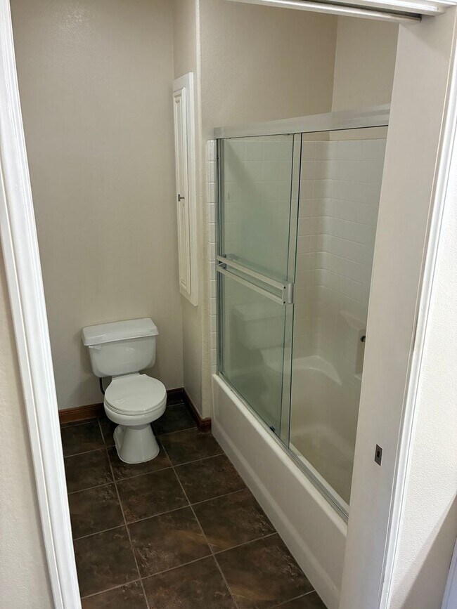 Building Photo - Beautiful 1 Bed 1 Bath in a great community