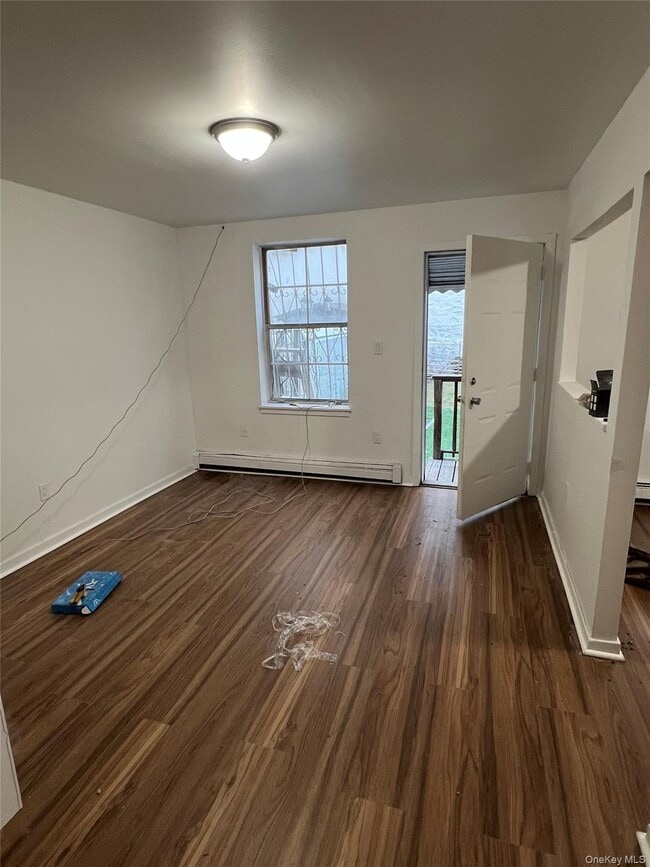 Building Photo - 142 W 175th St