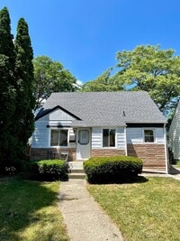 Building Photo - 20495 Mendota St