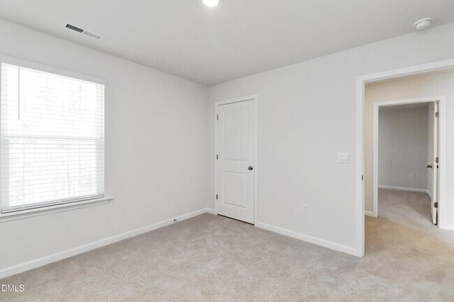 Building Photo - 258 Palm Dr