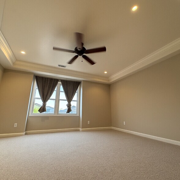Building Photo - 159 Flowerfield Dr