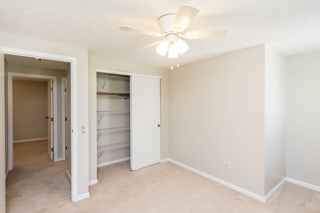 Building Photo - 8047 Simfield Rd