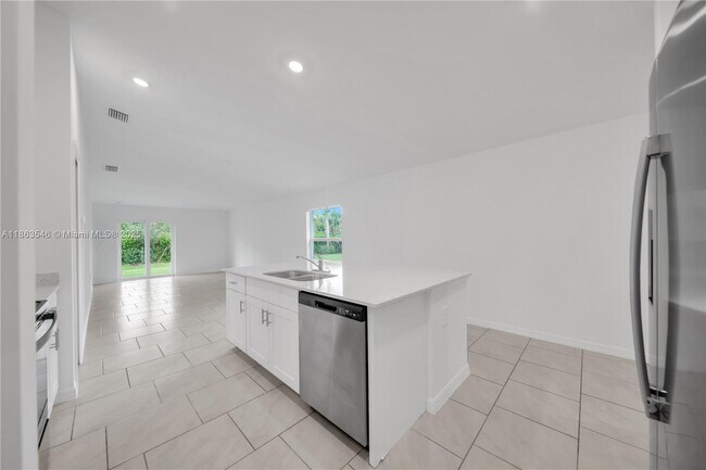 Building Photo - 12089 Monterey Pine Ln