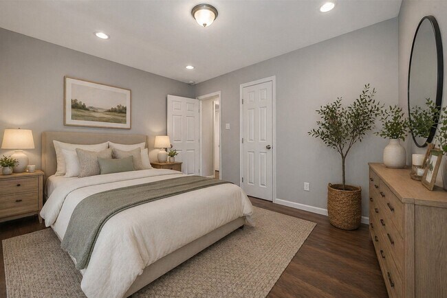 Building Photo - 319 Gentilly Dr