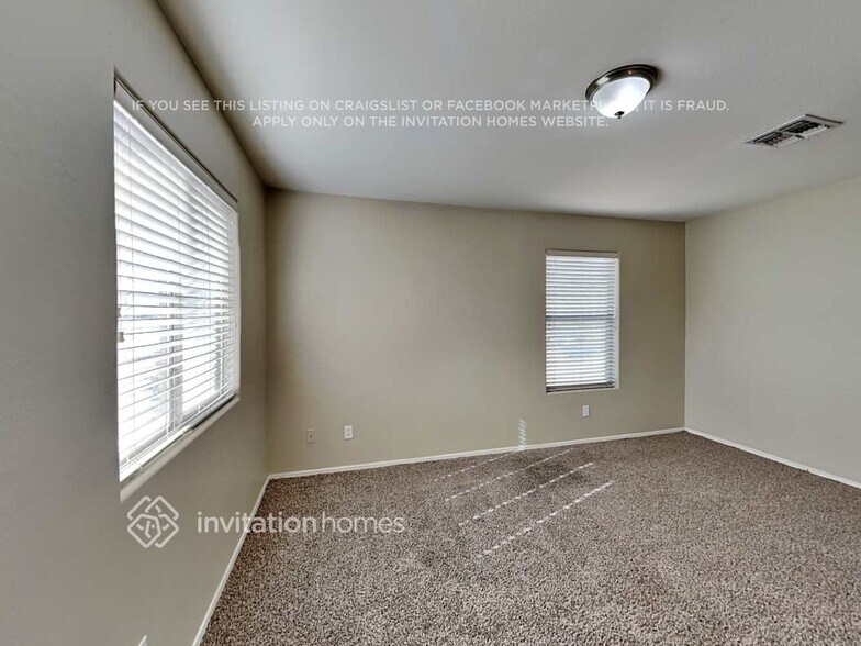 Building Photo - 7116 S 7th Ln