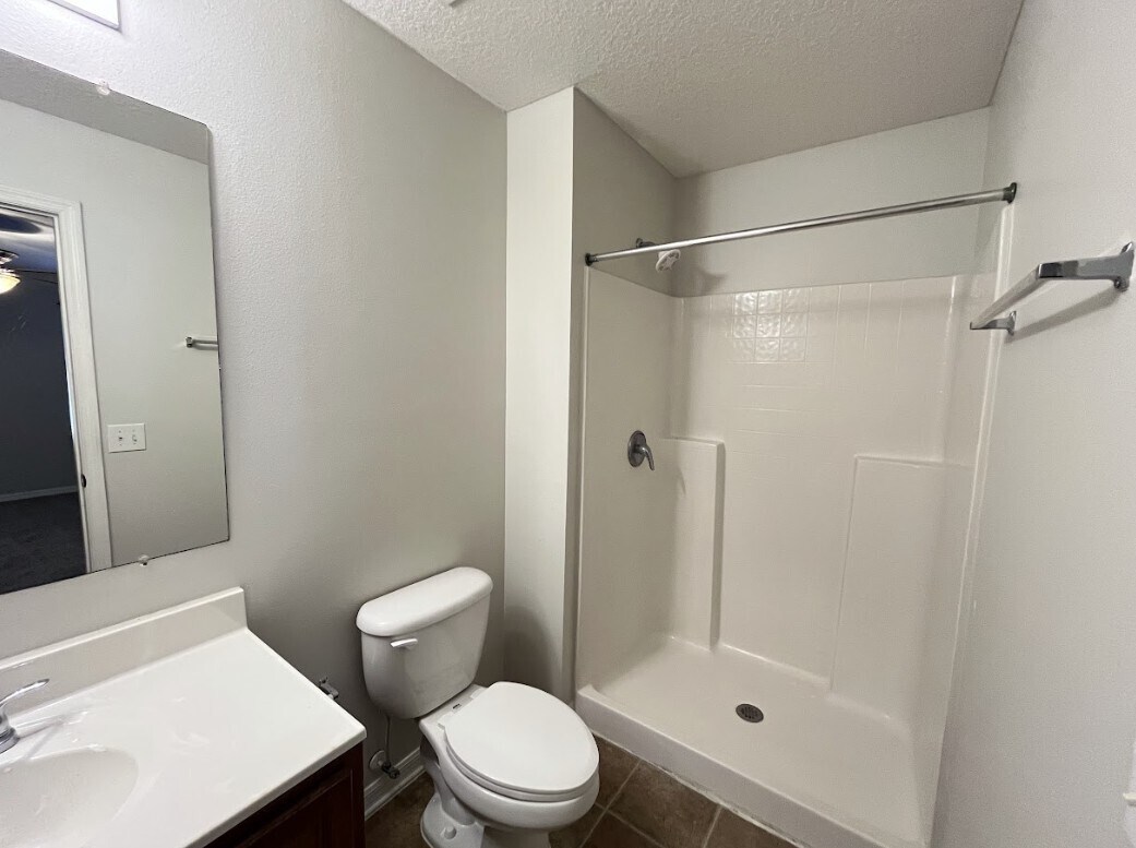 Building Photo - 8265 Halls Hammock Ct