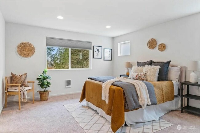 Building Photo - 8412 55th Pl NE