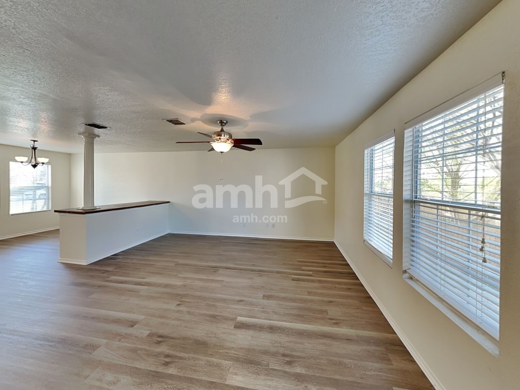 Building Photo - 729 Northern Lights Dr