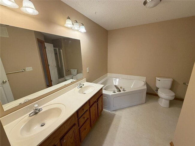 Building Photo - 5418 Fawn Meadow Curve