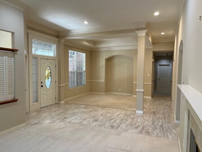 Building Photo - 110 S Mill Trace Dr