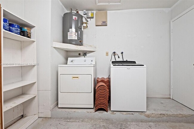 Building Photo - 6654 NW 173rd Ln