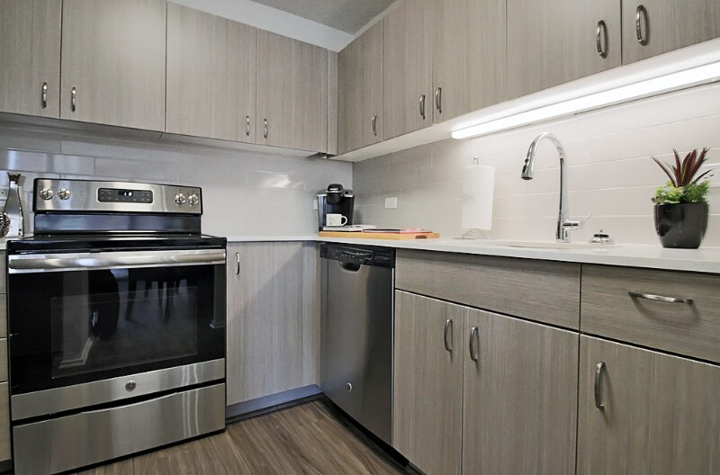 Building Photo - 1125 N Dearborn St