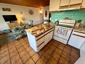 Building Photo - Ocean Front Complex w/ Pool & Amenities, F...